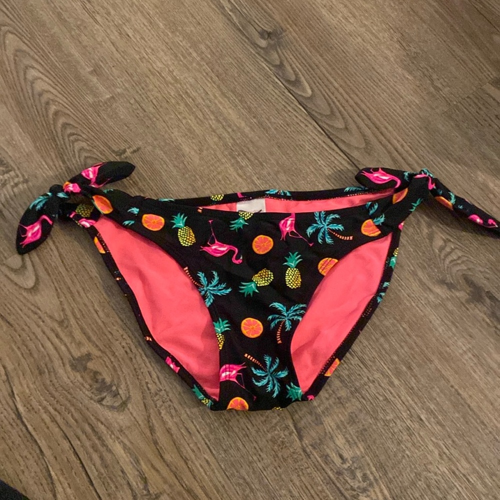 Bikini bottoms